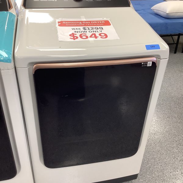 Samsung 7.4 cu. ft. Smart Gas Dryer with Steam Sanitize+ in Ivory